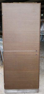 PORTA BATTENTE DX WENGHE' CON INSERTO ALLUMINIO CON TELAIO 80X210 €25.00