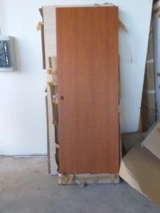 ANTA SCORREVOLE CILIEGIO SX 70X210. €25,00 POSA E TRASPORTO ESCLUSI